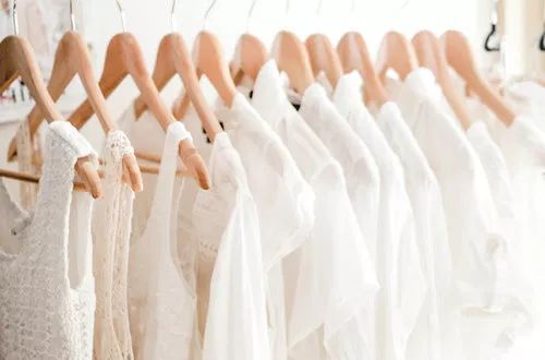 新衣服怎么洗不掉色？只有10%的人做對(duì)了！紡織專家揭秘正確洗滌法